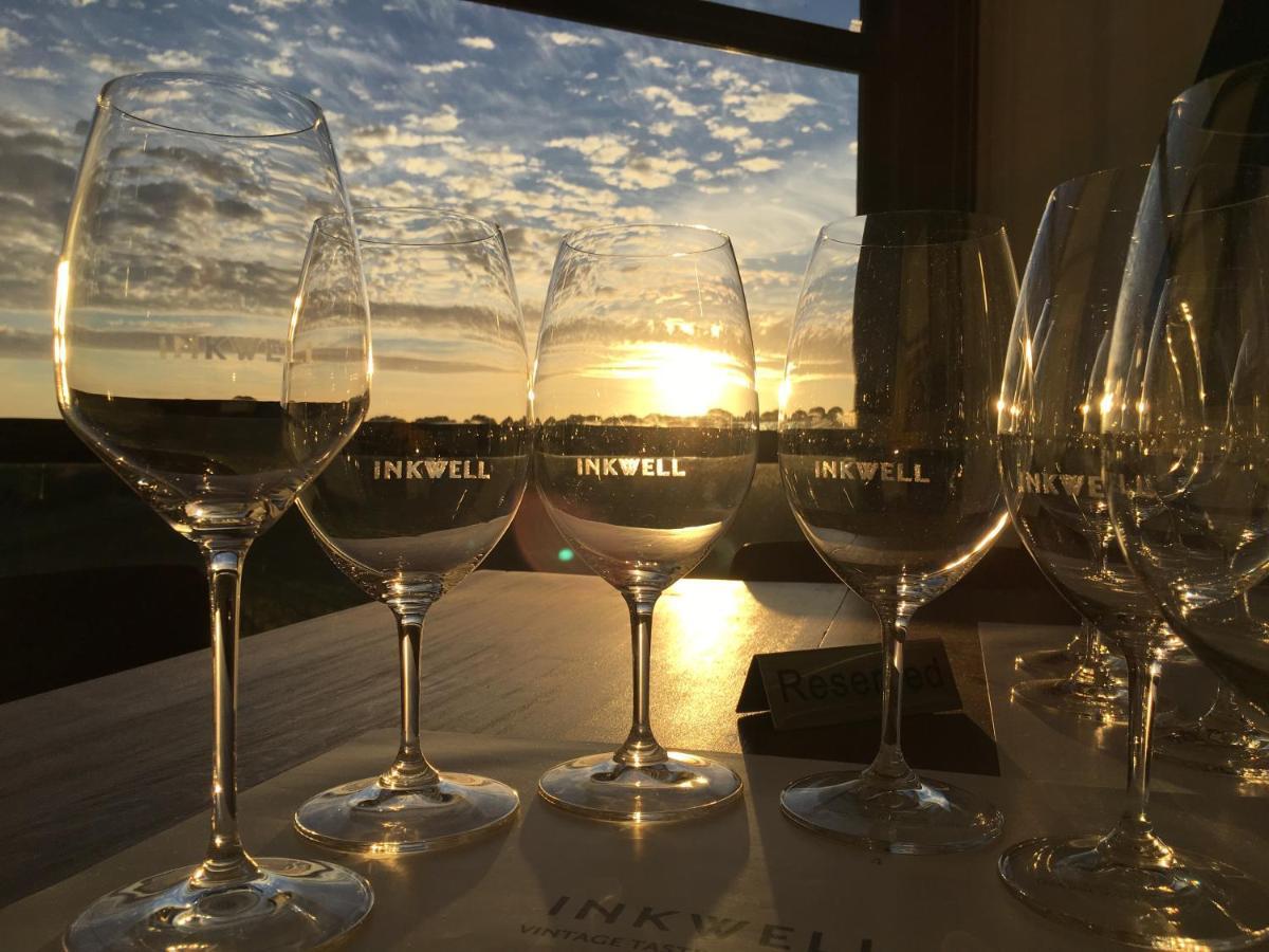 Hotel California Road At Inkwell Wines 맥클라렌베일 외부 사진